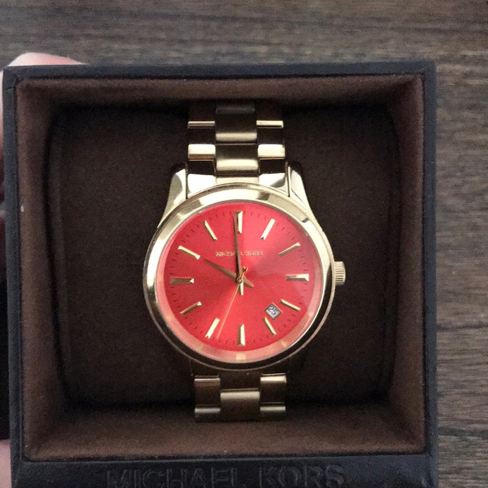 Michael Kors small runway, gold & mandarin face